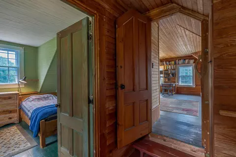 Entry Way - 163 Back Rd, Brooklin, ME 04616 photo 11 of 12