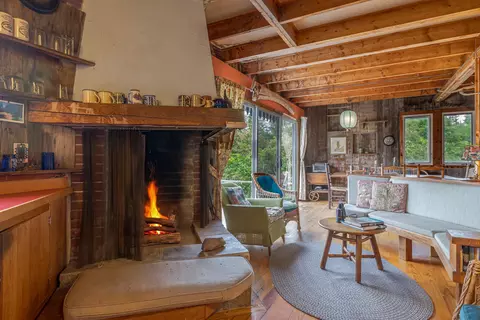 Living - 163 Back Rd, Brooklin, ME 04616 photo 4 of 12