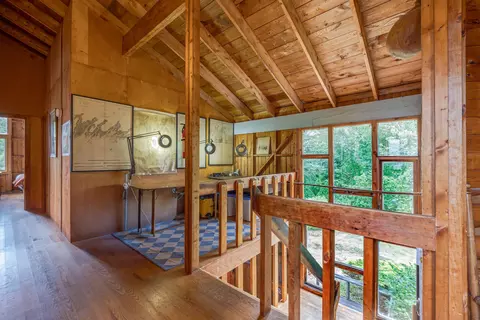 Entry Way - 163 Back Rd, Brooklin, ME 04616 photo 8 of 12