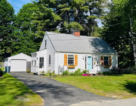 32 Gillander Ave, Auburn, ME 04210