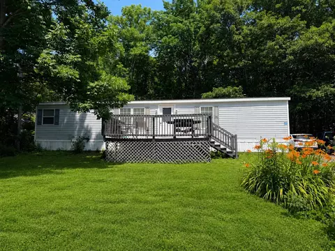 683 River Rd, Bucksport, ME 04416