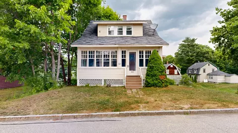 52 Caron Ln, Auburn, ME 04210