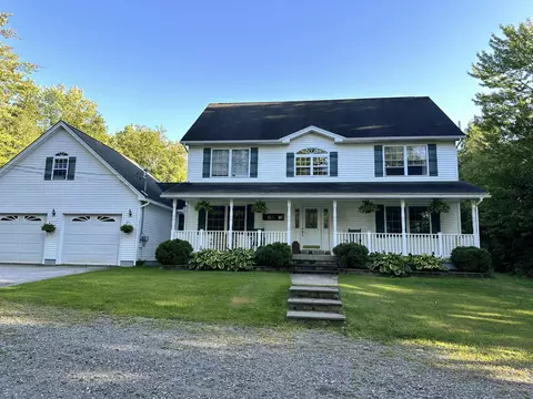 76 Fowler Rd, Hampden, ME 04444
