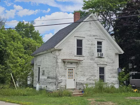 38 Water St, Guilford, ME 04443