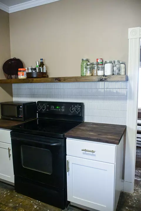 Kitchen - 17 Katahdin Ave, Millinocket, ME 04462 photo 1 of 4