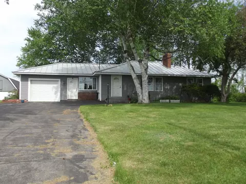 225 Skowhegan, Fairfield, ME 04937