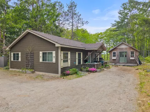 1572 River Rd, Bucksport, ME 04416