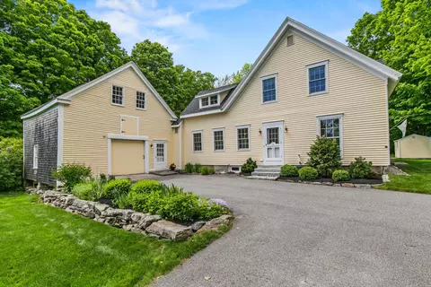 62 South St, Freeport, ME 04032