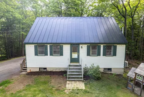 161 Pamela Dr, Winthrop, ME 04364