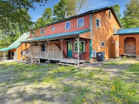40 Onawa Rd, Elliottsville Twp, ME 04443