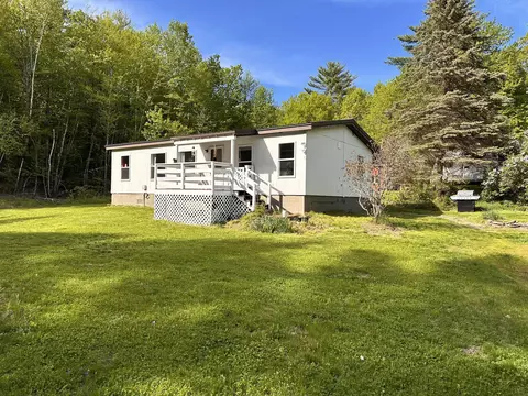 99 Dixon Rd, Lebanon, ME 04027