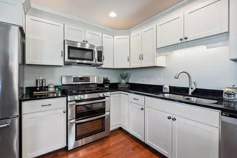 Kitchen - 9 Fieldstone Dr, Augusta, ME 04330 photo 4 of 4
