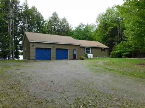 35 Black Cat Point Dr, Princeton, ME 04668