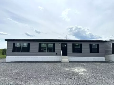 8 Kelley St, Fairfield, ME 04937