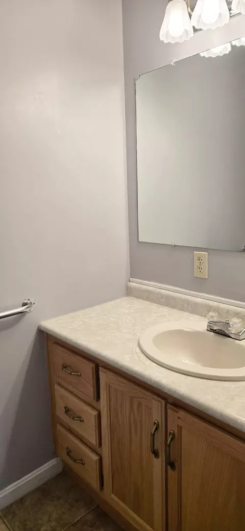 Bath - 5 Walnut Dr #C-2, Windham, ME 04062 photo 1 of 4