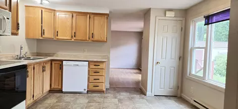 Kitchen - 5 Walnut Dr #C-2, Windham, ME 04062 photo 2 of 3