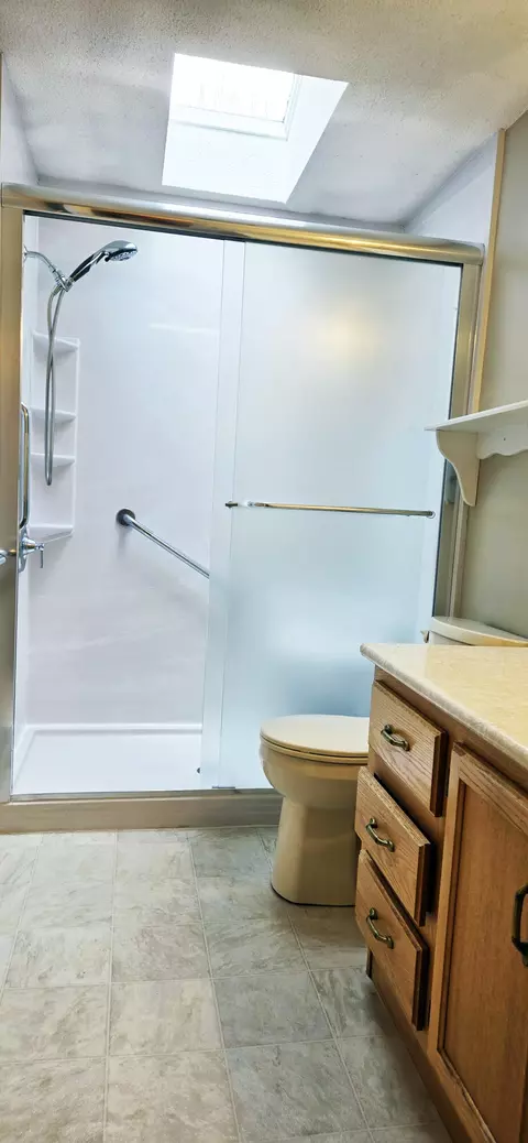 Bath - 5 Walnut Dr #C-2, Windham, ME 04062 photo 3 of 4