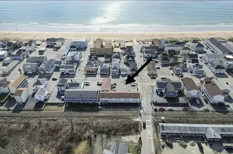 78 E Grand Ave #110, Old Orchard Beach, ME 04064