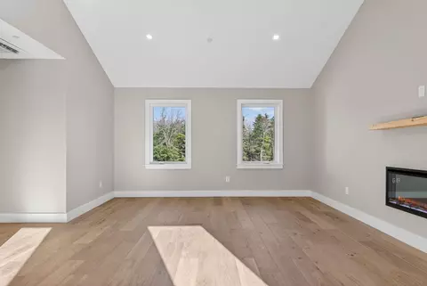 Living - 32 Fairway Commons Dr #11, Gorham, ME 04038 photo 8 of 8