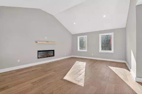 Living - 32 Fairway Commons Dr #11, Gorham, ME 04038 photo 7 of 8