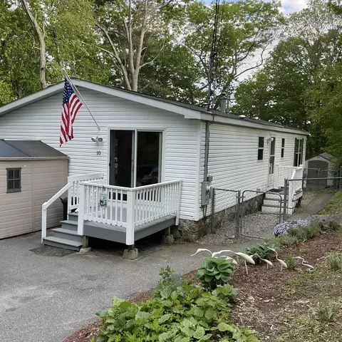 10 Maple Street Ext, Topsham, ME 04086