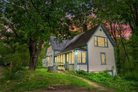 21 Dearborn Road Rd, Hiram, ME 04041