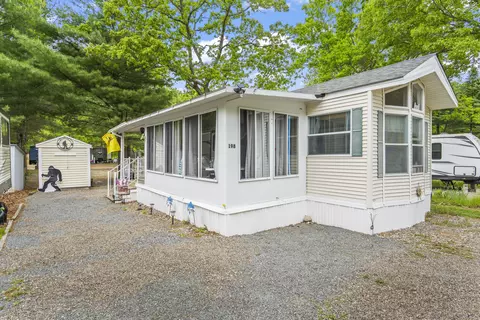 1 Robinson Way #A198, Kennebunk, ME 04043