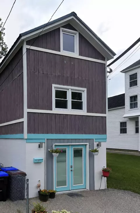 40 11th St, Old Orchard Beach, ME 04064