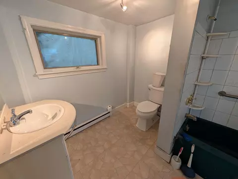 Bath - 1816 Dexter Rd, Dover Foxcroft, ME 04426 photo 2 of 4