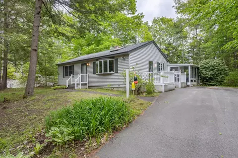 11 Frost Brook Ln, Freeport, ME 04032