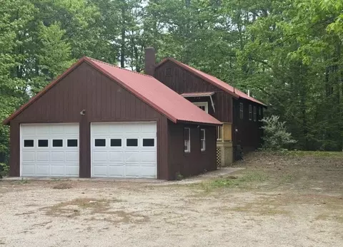 140 Central Ave, Limerick, ME 04048