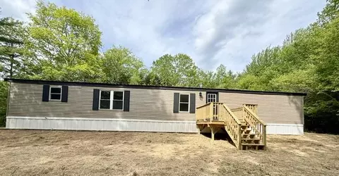 86 Reservoir Rd, Paris, ME 04281