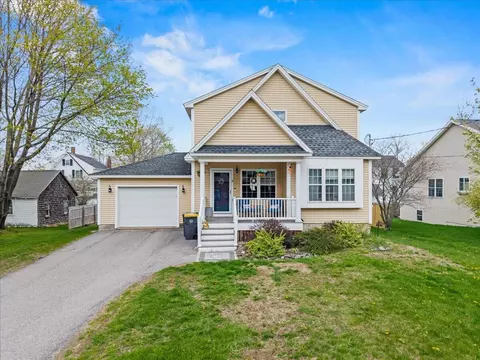 8 Fairfield Rd, Scarborough, ME 04074