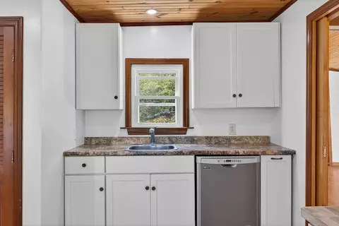 Kitchen - 40 Knubble Rd, Georgetown, ME 04548 photo 2 of 3
