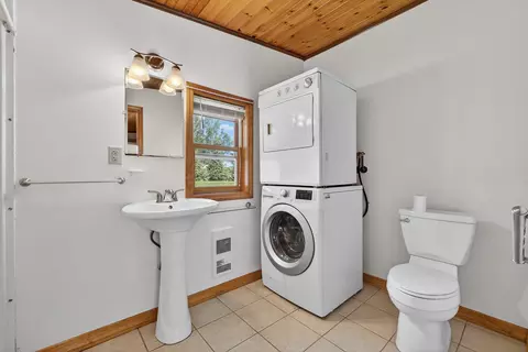 Bath - 40 Knubble Rd, Georgetown, ME 04548 photo 1 of 4