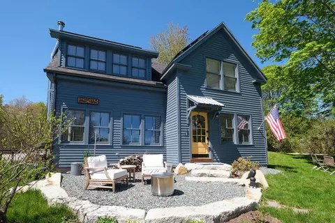 3 Old Quarry Rd, Stonington, ME 04681