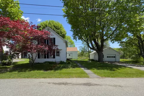 17 Georges St, Thomaston, ME 04861
