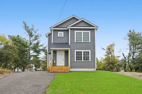 72 Thadeus St, South Portland, ME 04106