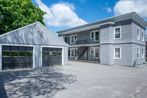 31 Boston Ave, Lewiston, ME 04240
