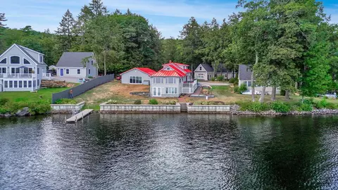 69 Scott Dr, Monmouth, ME 04259