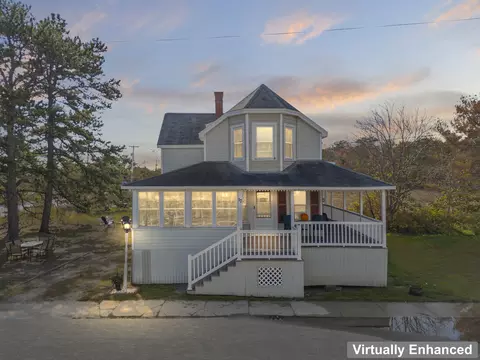 17 Randall Ave, Old Orchard Beach, ME 04064