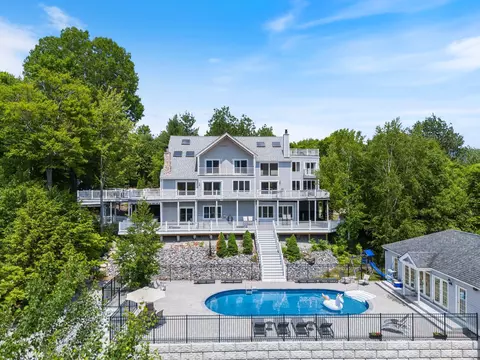 3739 Mammoth Ln, Newry, ME 04261