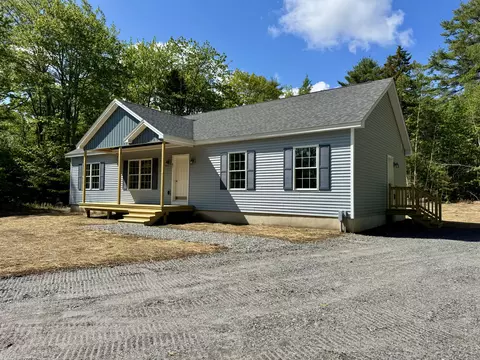 47 Evergreen Dr, Boothbay, ME 04537