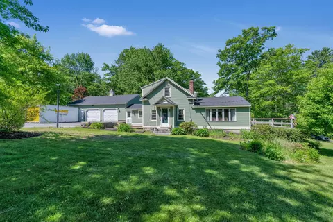 362 Gray Rd, Falmouth, ME 04105