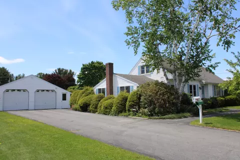 81 Birchwood Blvd, Brewer, ME 04412