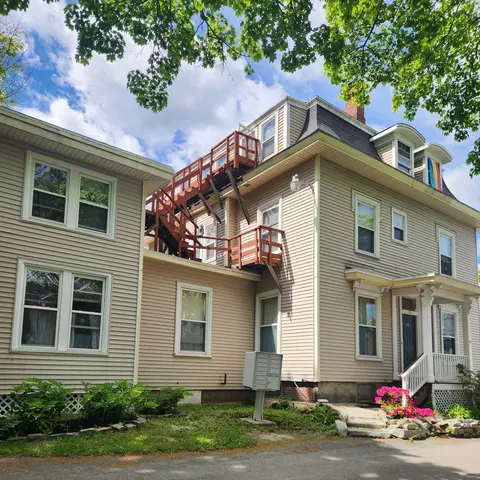 5052 54 Ohio St, Bangor, ME 04401