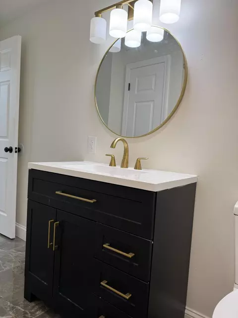 Bath - 28 Presumpscot Rd, Windham, ME 04062 photo 2 of 2