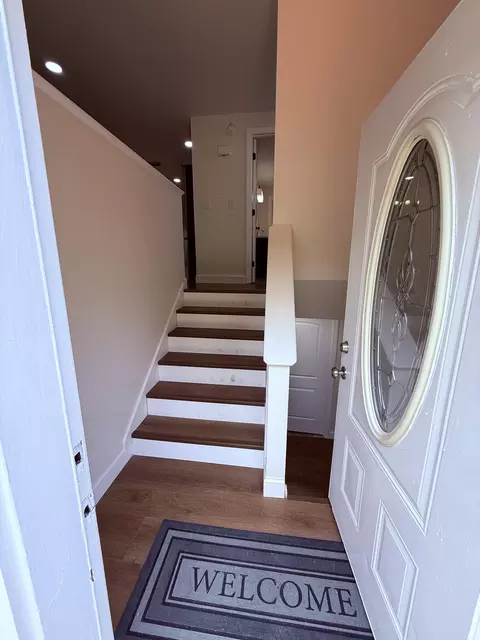 Entry Way - 28 Presumpscot Rd, Windham, ME 04062 photo 2 of 4