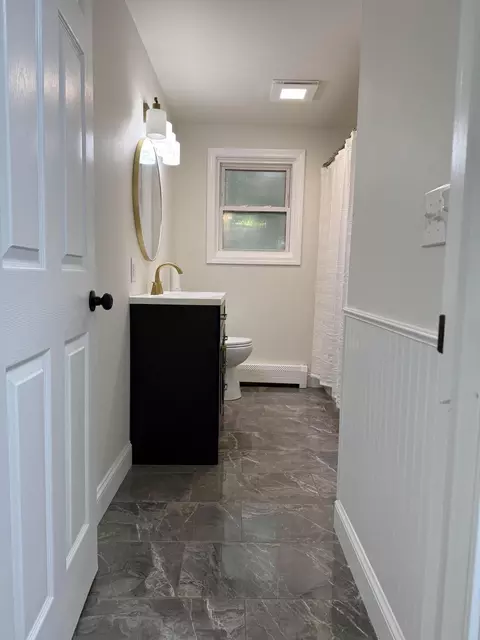 Bath - 28 Presumpscot Rd, Windham, ME 04062 photo 1 of 2