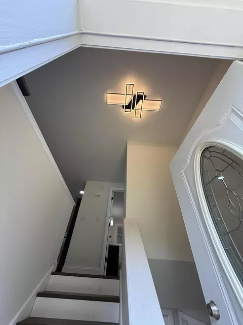 Entry Way - 28 Presumpscot Rd, Windham, ME 04062 photo 1 of 4